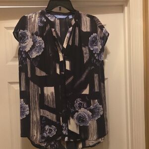 Simply Vera Vera Wang Black and Blue Floral Blouse